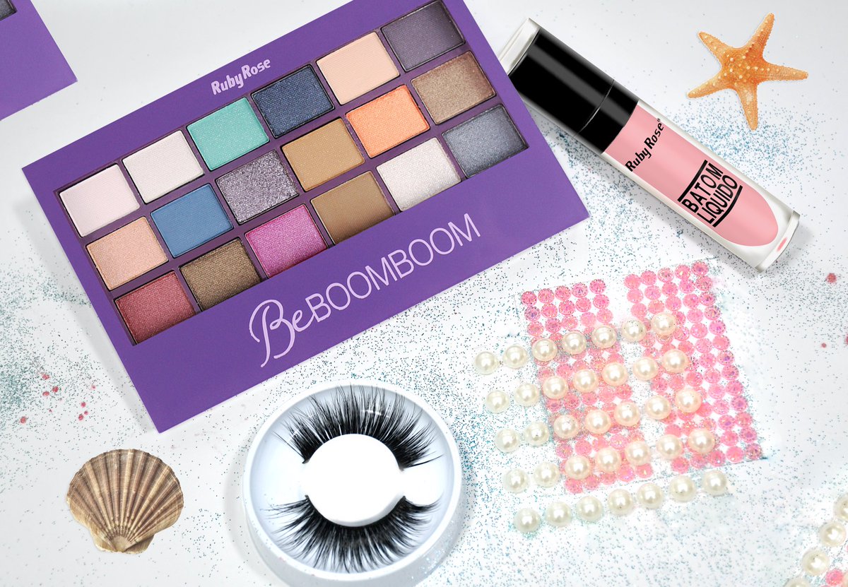 RubyRoseOficial's tweet photo. Bloquinho pede make trabalhada né mores?! Se você não sabe qual make vai usar, nós te trazemos uma inspiração para arrasar nesse carnaval! #makeup #Carnaval2018 #rubyrosecosmeticos #rubyrosemenota #rebocodequalidade #rubyrosemepatrocina https://t.co/tlaM1Wl6V3
