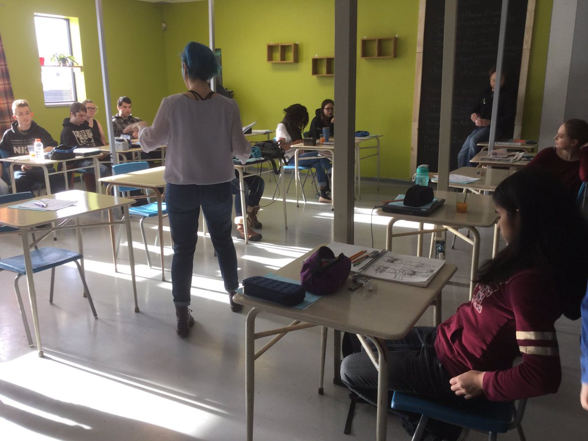 emiliegnaud's tweet photo. On souligne la persévérance scolaire de nos finissants ce matin ! MErci Myriam et Josée ! https://t.co/57Ytx1LFo3