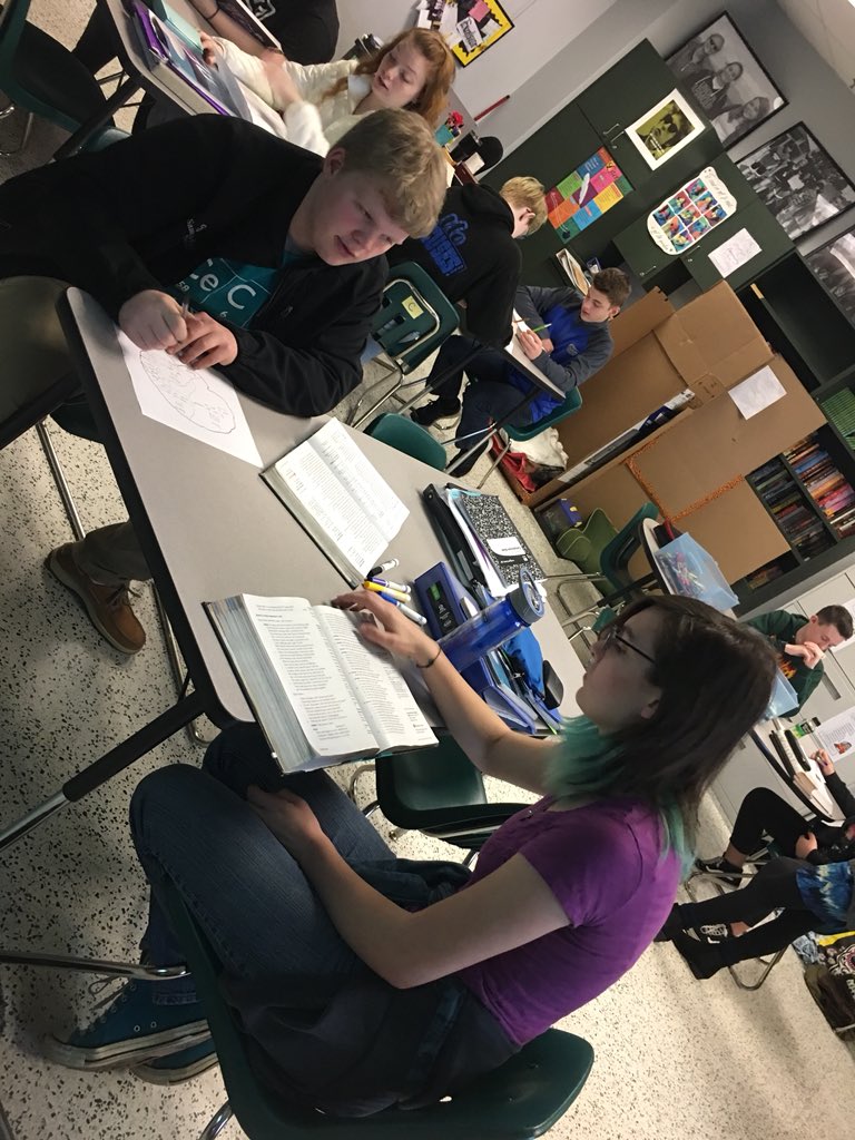 CandisHagaman's tweet image. Learning w/freshmen: Using specific, textual references to back up analysis of the text. #brainmaps #collaboration #thinkwritespeak #cechs2022