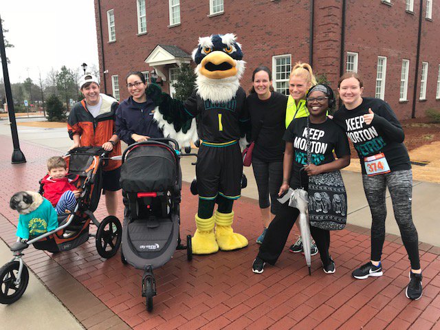 uncwenglish's tweet photo. @UNCW_CAS 5K! #keepmortonweird #TeamEnglish #UNCW #UNCWEnglish #itsgotime #UNCW70 #UNCWhomecoming #sammychawk https://t.co/Uun1esoM9a