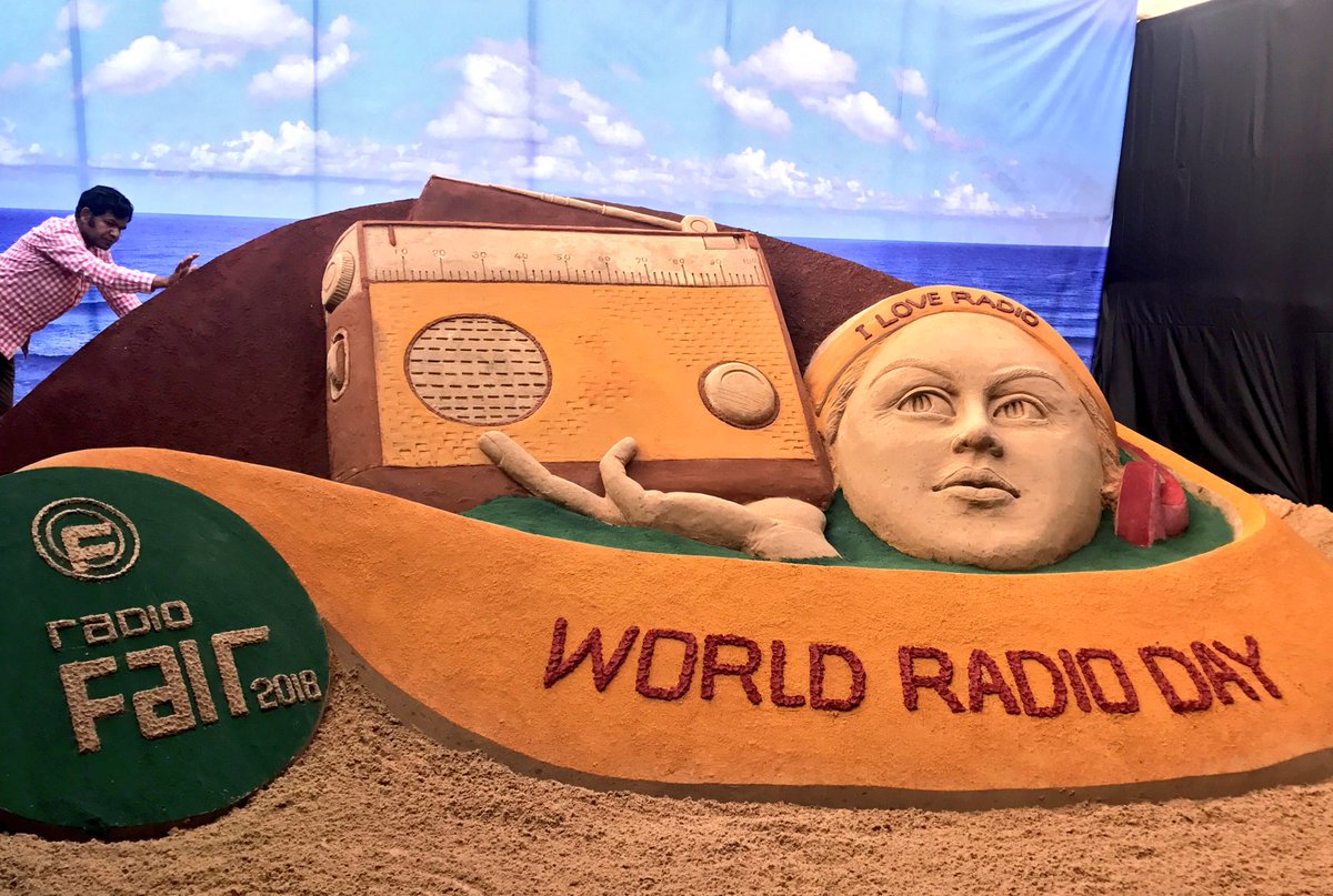 sudarsansand's tweet photo. Both radio and sports are so relevant for the world today. My SandArt for @UNESCO #WorldRadioDay on Feb 13 at the radio fair, Bhubaneswar on the above theme. 📻 https://t.co/jfRSEhuMWN