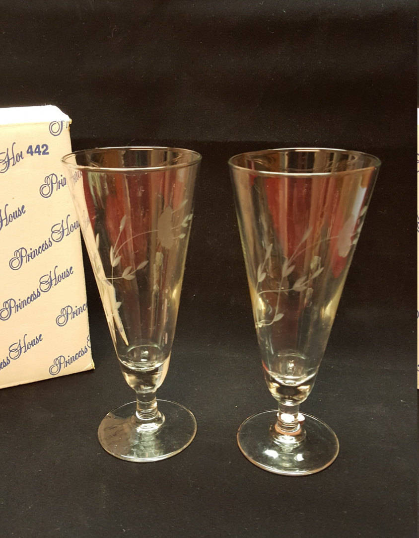 Lyn_Bluefish901's tweet photo. Princess House Glass Etched Crystal PILSNER Glasses (Set of 2), H… https://t.co/N68UZGkizW #Etsy #PrincessHouseGlass https://t.co/jKW6rpToSW