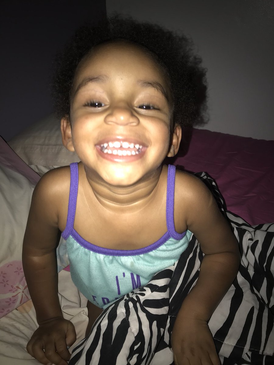 julenni7's tweet photo. Nothing makes me happier π #bedtimechronicles #workingonherangles https://t.co/Khhx27vNtX