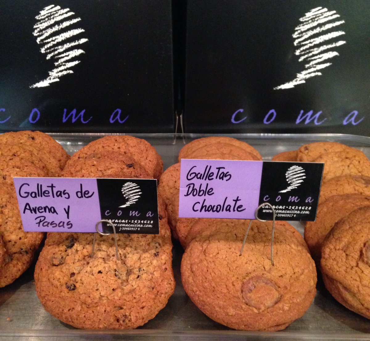 comachocolatier's tweet photo. Para los jóvenes de la casa, galletas de la abuela. #HayEnComa https://t.co/IKWfbioai0