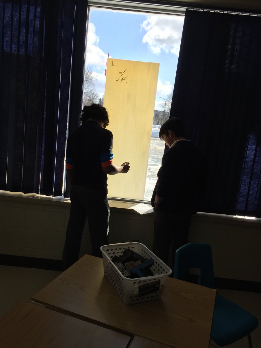 MariaJMorris's tweet photo. Demonstrating vectors both geometrically and algebraically - developing our mathematical understanding and reasoning as we move back and forth between the two #mcv4u #findingconnections Thanks for the idea @AlexOverwijk https://t.co/dtJA21wkgY
