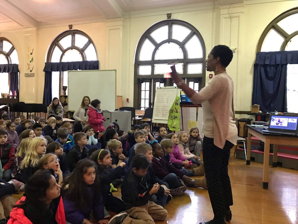 Gwendolyn Hooks shares her craft with 2nd &amp; 3rd graders #writingisoursuperpower