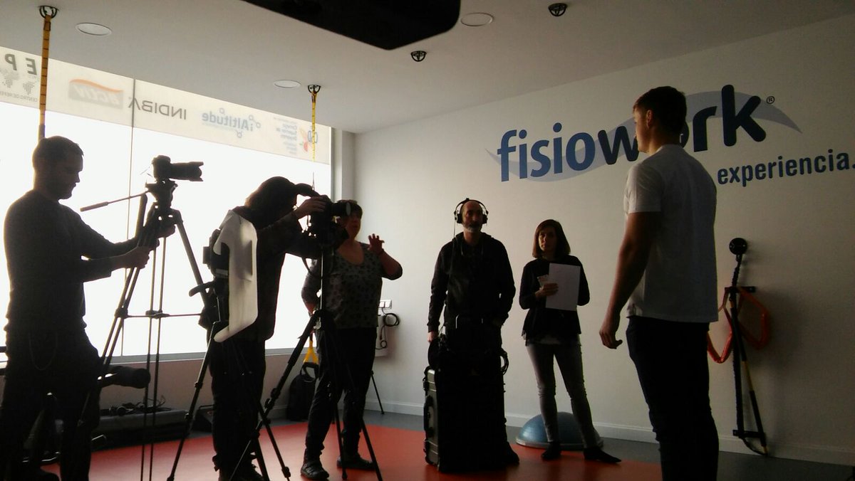 telson_es's tweet photo. Seguimos en @fisioWORK_ #rodaje #shooting #shootingday https://t.co/fnJjIWifcI