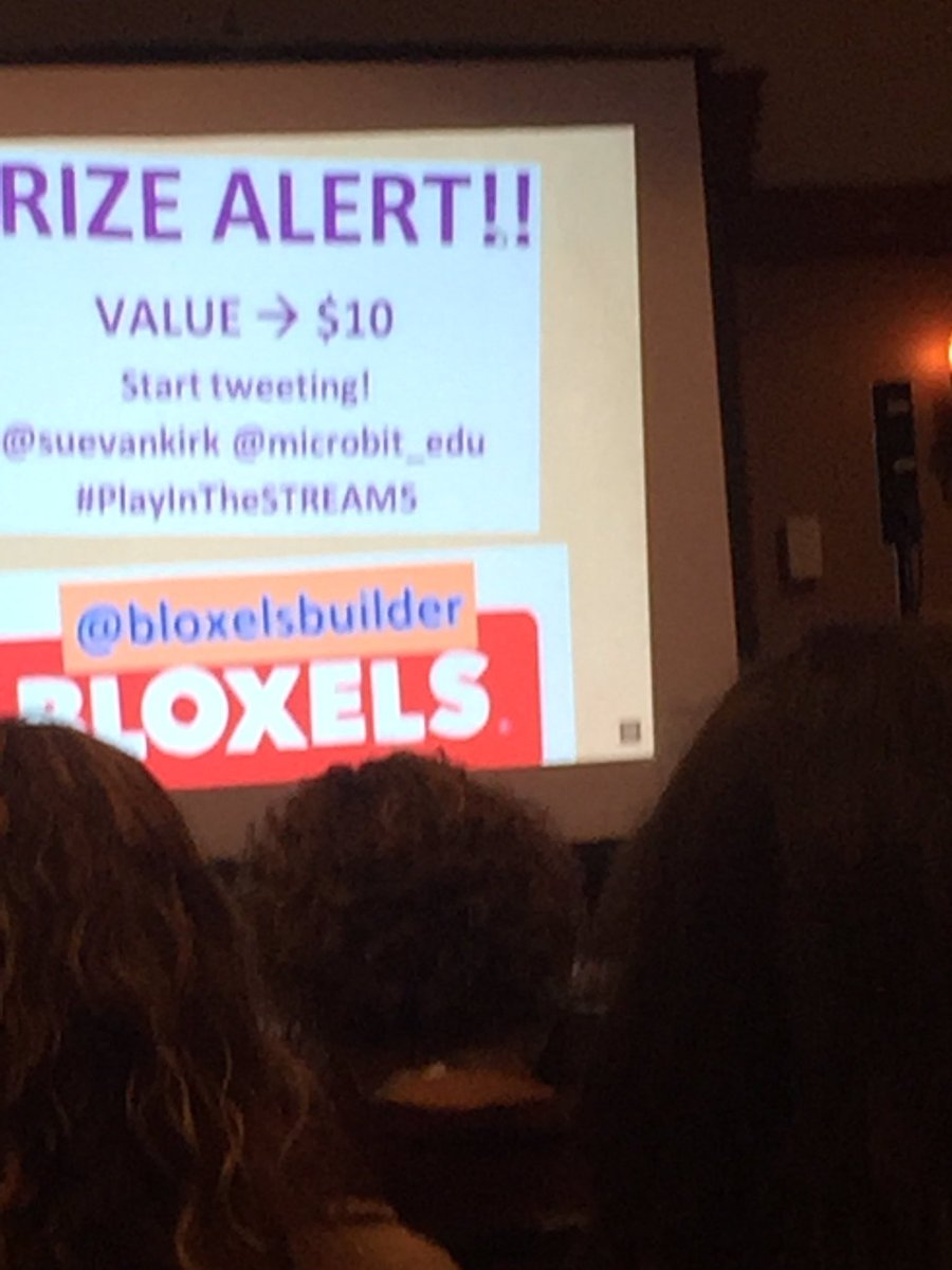 Bear358Becca's tweet photo. @bloxelsbuilder @microbit_edu @suevankirk #PlayInTheStream5 love learning new technology!! https://t.co/PExeG5Hitx