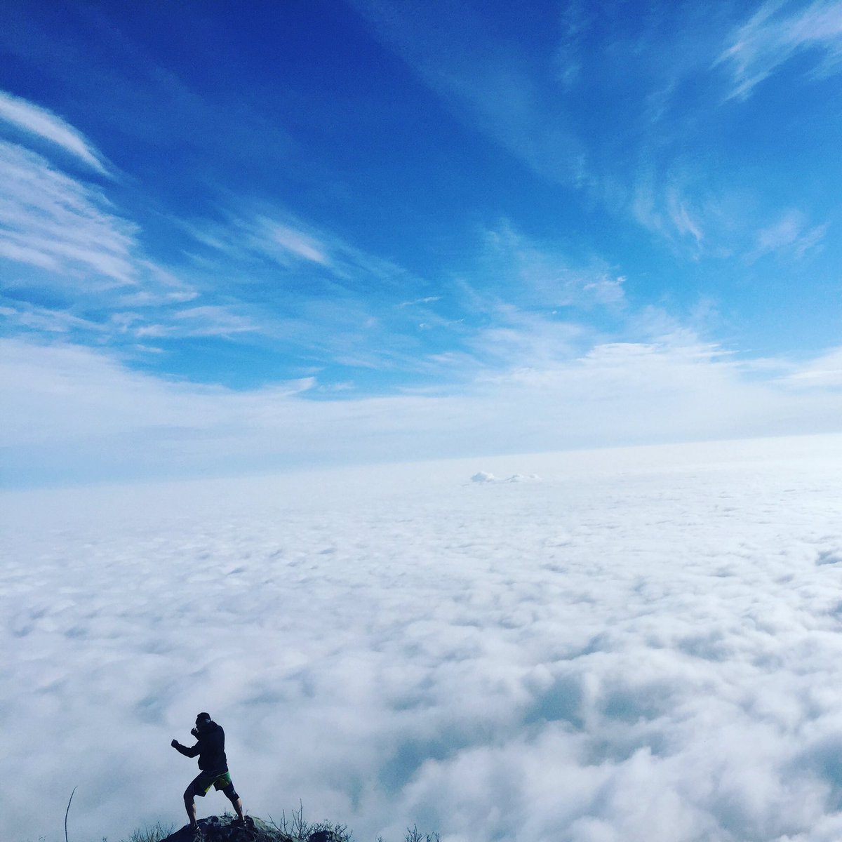 mmachines's tweet image. Ánimo raza! Buen día 💪👊 #FightLife #AltitudeTraining @IRAKHC #ProFighter #mmachines #mmachinesofwar #MMA #Bjj #MuayThai #Wrestling #TrainingMask