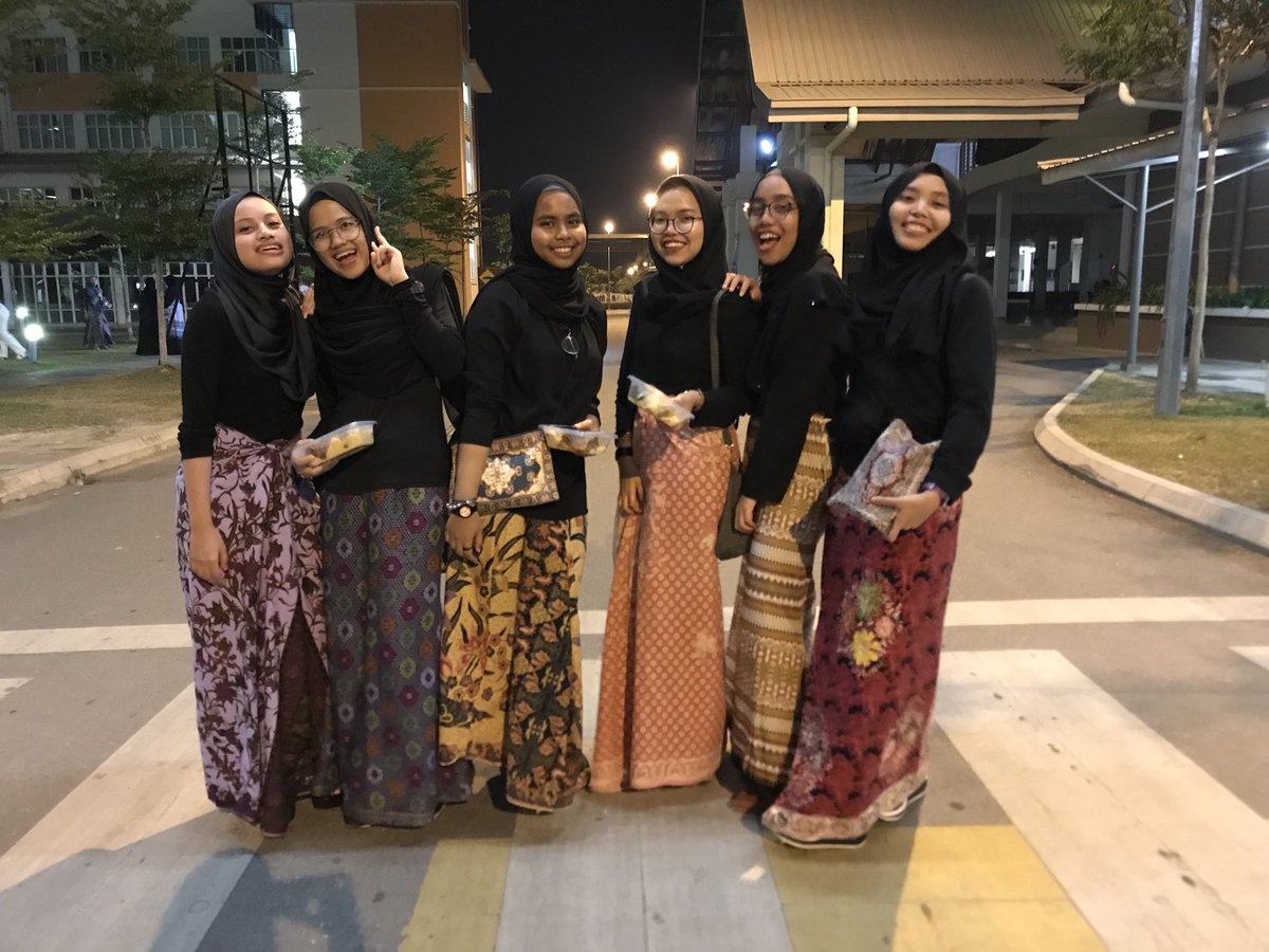 ciciomeyy's tweet image. #culturenight #onXon #Dahlia1 @nnnabila__ @fatnunnn