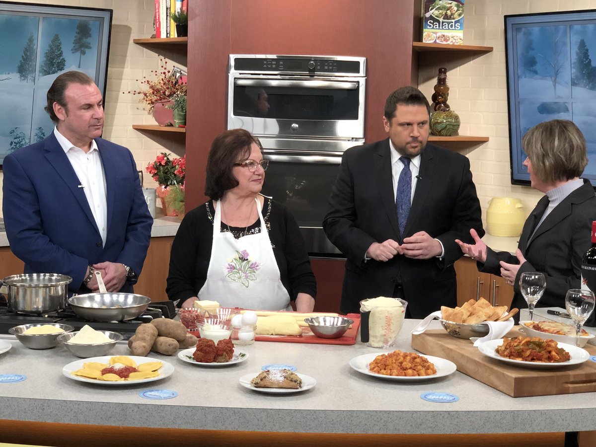 DearbornDtown's tweet photo. Roman Village kicked off #DearbornRW on @FOX2News this morning. Check out https://t.co/73OTHiYLCt to find your fave fare! https://t.co/xTFmzZMZ3P