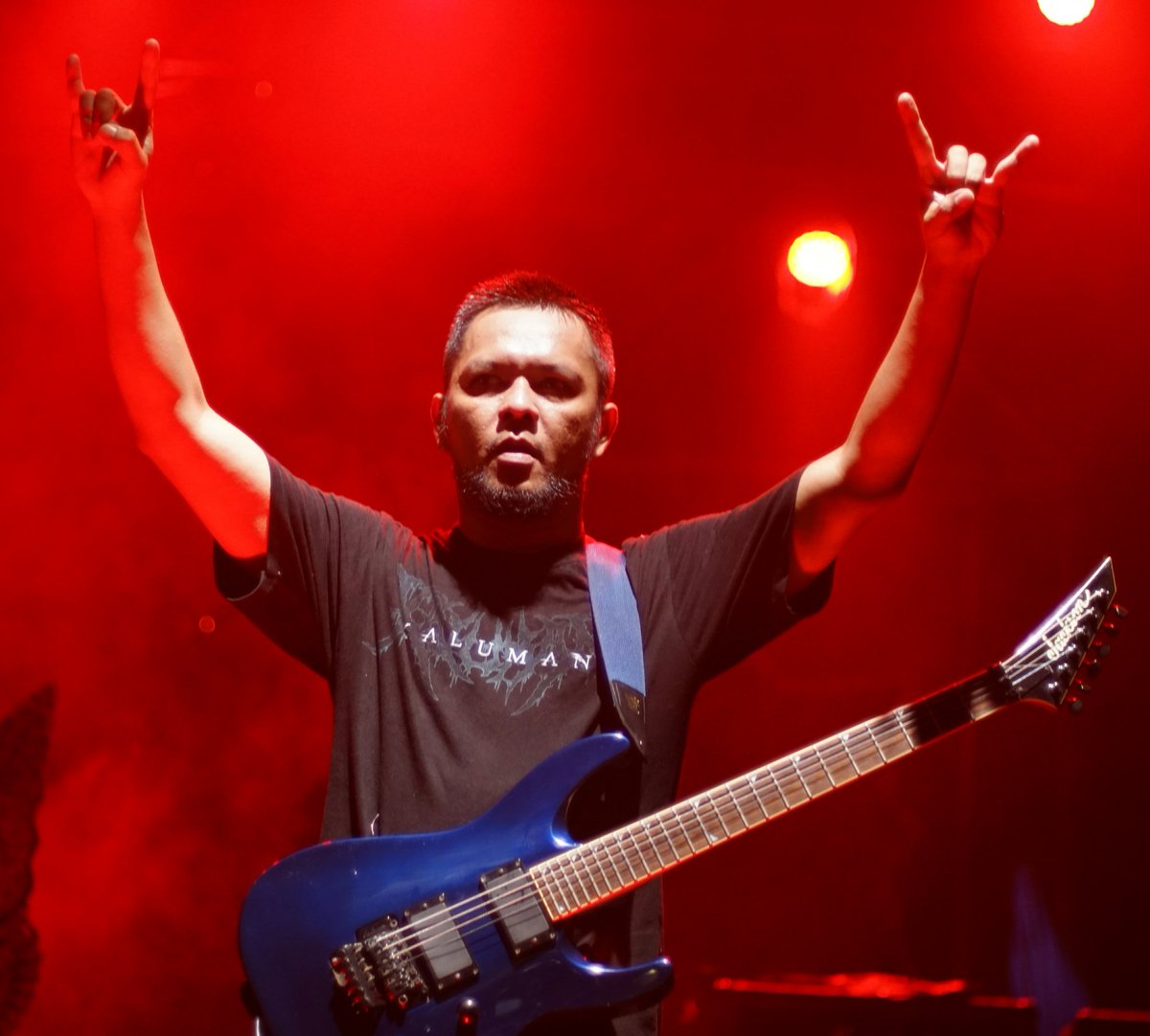 Salah satu gitaris kita.. Ferli @4lt4m
Hari ini berulang tahun..

Semoga beliau selalu dalam kebahagiaan dan makin gagah...

Kami selalu mendukungmu
\m/