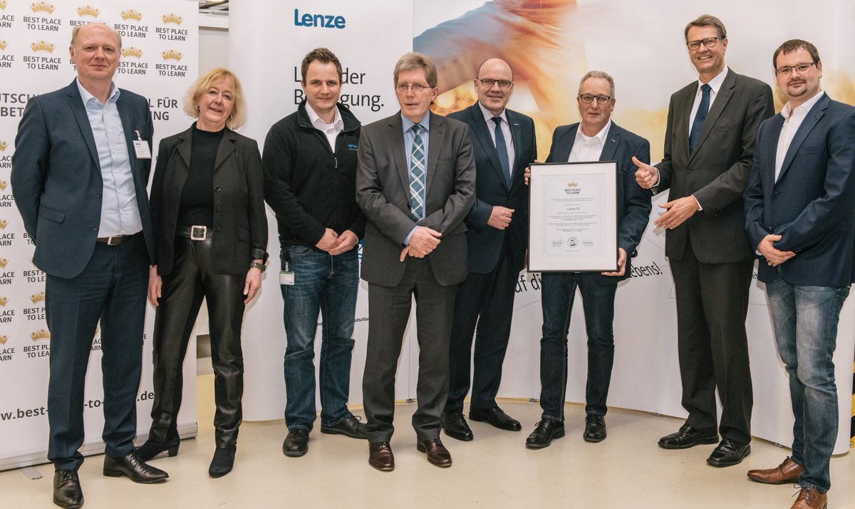 Lenze_Gruppe's tweet photo. Auszeichnung als Top-Ausbilder: Zum 2. Mal in Folge erhält Lenze das Siegel #BEST_PLACE_TO_LEARN. Befragt wurden aktuelle und ehemalige #Auszubildende, #Ausbilder und #Fachkräfte. Das Ergebnis: Ein „sehr gut“ für Lenze's Ausbildung #Berufsausbildung #Zertifizierung #Top-Ausbilder https://t.co/pZtvqsTIhW