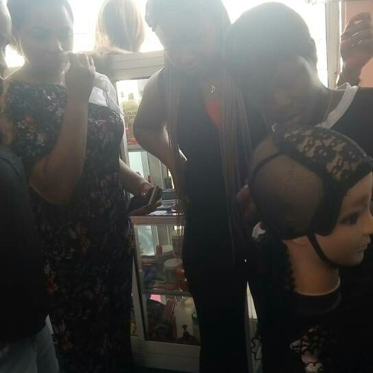 faceofhygieneA's tweet image. Wig making session with attentive participants #pageant #Skilldevelopmentscheme #youths #Queen #foha