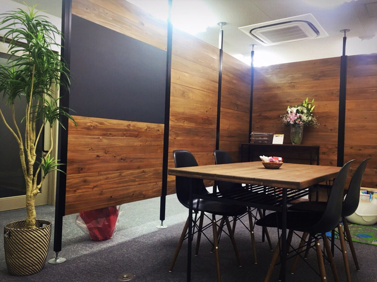 Daughters Furniture 公式 在 Twitter 上 牧方市駅徒歩2分のたいが法律事務所にストラットパーティション採用いただきました パーティション パーテーション オフィスパーティション おしゃれなオフィス T Co Te2cg0lcac Twitter