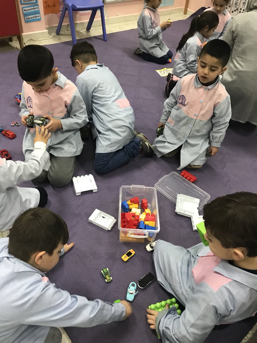 Grande_Section's tweet photo. « Le JEU c’est le travail de l’enfant ,c’est son métier.c’est sa vie »Pauline kergomard.@Hhhsinfo @tbaassiri https://t.co/UBQeGX0DnC