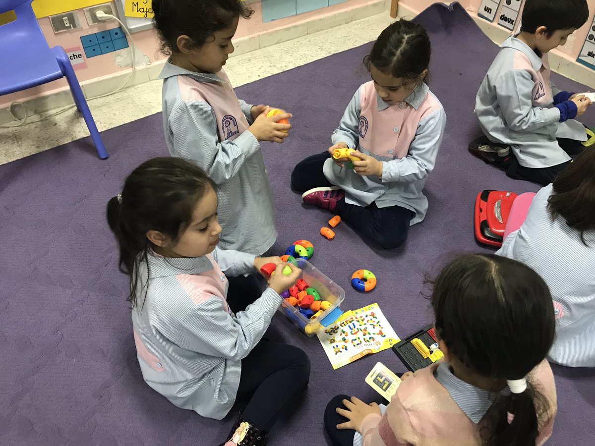 Grande_Section's tweet photo. « Le JEU c’est le travail de l’enfant ,c’est son métier.c’est sa vie »Pauline kergomard.@Hhhsinfo @tbaassiri https://t.co/UBQeGX0DnC