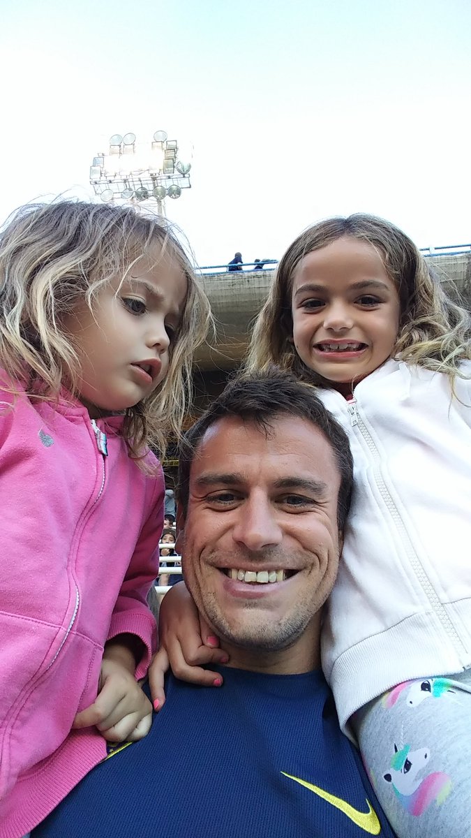 FerCobian7's tweet photo. Que alegria Boca de mi vida...en el unico estadio del futbol Argentino que NUNCA DESCENDIÓ junto con las 2 bosteritas de papá y toda la banda de bosteritos https://t.co/NJh6W0SzI8
