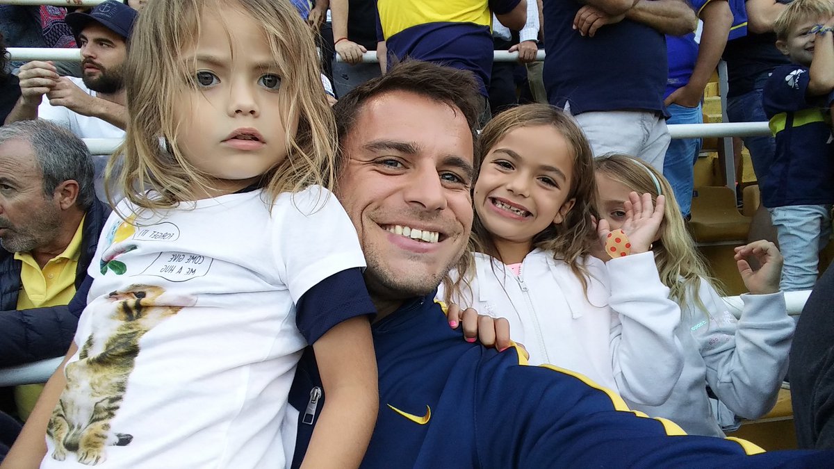 FerCobian7's tweet photo. Que alegria Boca de mi vida...en el unico estadio del futbol Argentino que NUNCA DESCENDIÓ junto con las 2 bosteritas de papá y toda la banda de bosteritos https://t.co/NJh6W0SzI8