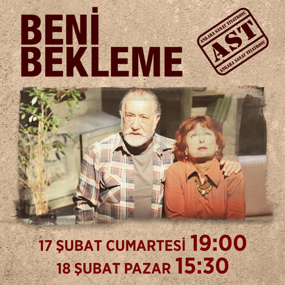 Birbirlerinden her gün intikam alan fakat ayrılamayan bir çift 
ve onlara ebeveynlik eden bir oğul. 

"Beni Bekleme";  cumartesi 19:00; pazar 15:30'da AST'ta! 
🎟 Biletler: biletinial.com/tiyatro/beni-b…