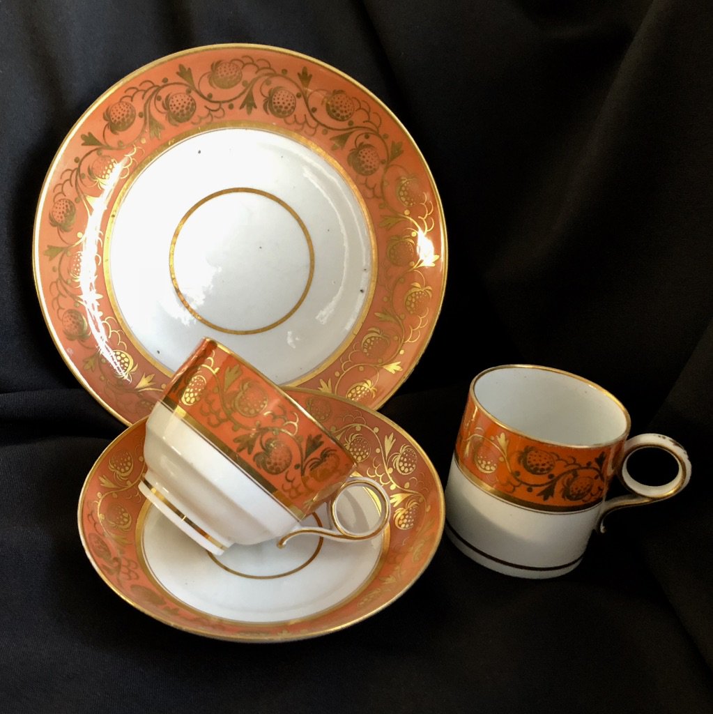 PenroseAntiques's tweet photo. We will have lots of #18thCentury & early #19thCentury #Worcester #porcelain on our stand @GallowayFairs #StonyhurstCollege #Antiques †hisWeekend including this rather hard to find #BarrFlightandBarr #Trio with a #teaplate in the very attractive #Strawberry pattern c1810 https://t.co/ntNpvtufSn