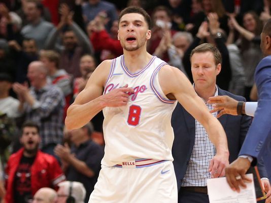 TimeOutCall's tweet photo. Zach LaVine over his last four games for the Chicago Bulls:

35 points
27 points
21 points
23 points

LaVine is the head of a very young, promising Chicago Bulls team that will be making some noise in a few years! https://t.co/CulxcbT8I7