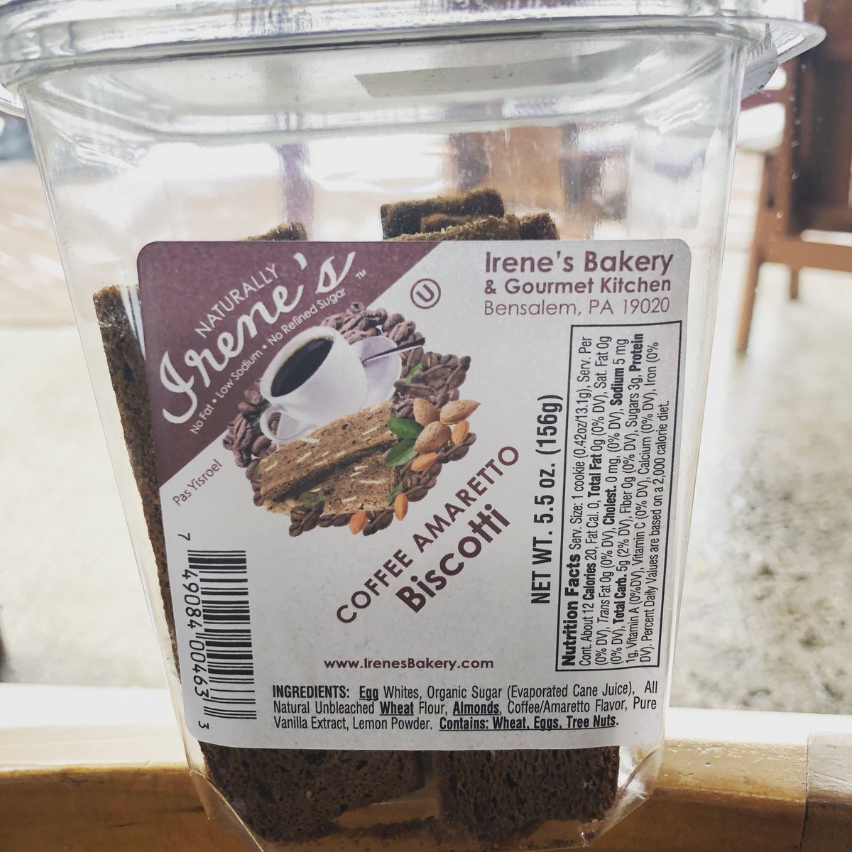 MKHamptons's tweet photo. Nothing is more delicious by the fire with a cup of cocoa then @irenesbakeryinc #MKSnowDay #VisitPlattekill #ad https://t.co/szWrMDJH1N