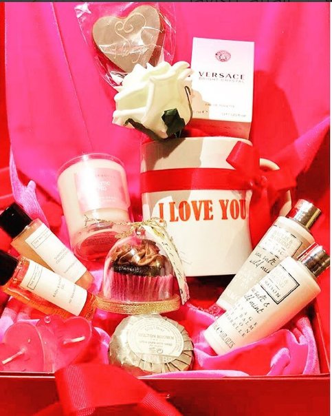 _Lavish_affair's tweet photo. Why not treat your loved one to one of our new luxury gift boxes from Lavish Affair. We can tailor the boxes to suit either male or female. Share the love today and make your valentine feel special. DM for individual box prices https://t.co/zaAzBCm1FF