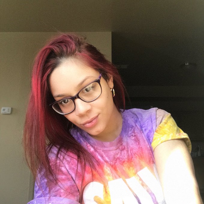 Watch 𝙽𝚊𝚑𝚒𝚛 🍒's leaked NSFW photo on TwXstars