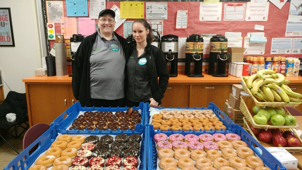 So grateful for our community partnership with 7-11.  Thanks for the breakfast!! @willbateszone3 @CbyersChristina