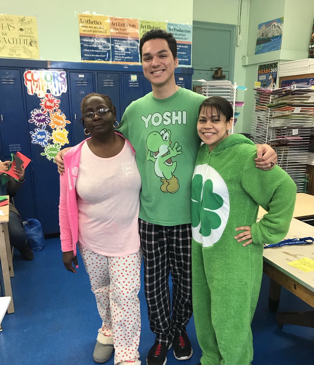 freebutterfly73's tweet photo. Spirit Week at JHS125! 🔥💕😊@PCAtJHS125 @NYCSchools @Making8Great @UFT @CarmenFarinaDOE @FollowCSA #pajamasday #ilovemyschool #JHS125Rocks #PublicSchoolProud https://t.co/CXxKpmsrC5