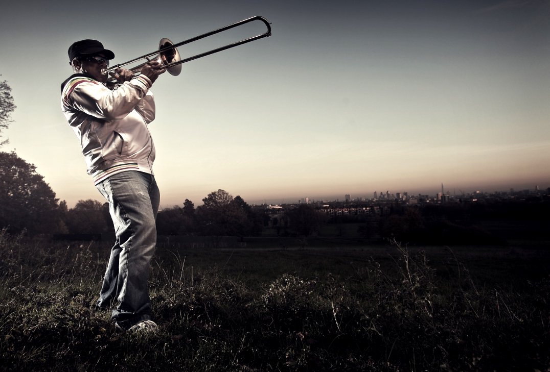 assoGetUp's tweet image. J-4!! READY WE READY ! Kiraden Sound System débarque à #Nantes avec 8 scoops &amp;amp; un set spécial vinyles #Sixhours en ft DonFe à la flûte et Matic Horns @matic100 au trombone. 🎶Session mystique et inédite a come !! 🔥
 ►Un conseil, choppez vos préventes : assogetup.com/billetterie