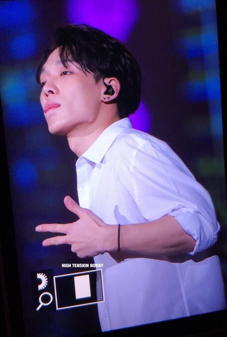 DoubleBFamilyTH's tweet photo. เมื่อแฟนเด็กยืมเสื้อนักศึกษาไปใส่🙈 https://t.co/4YD1KyC0Tq