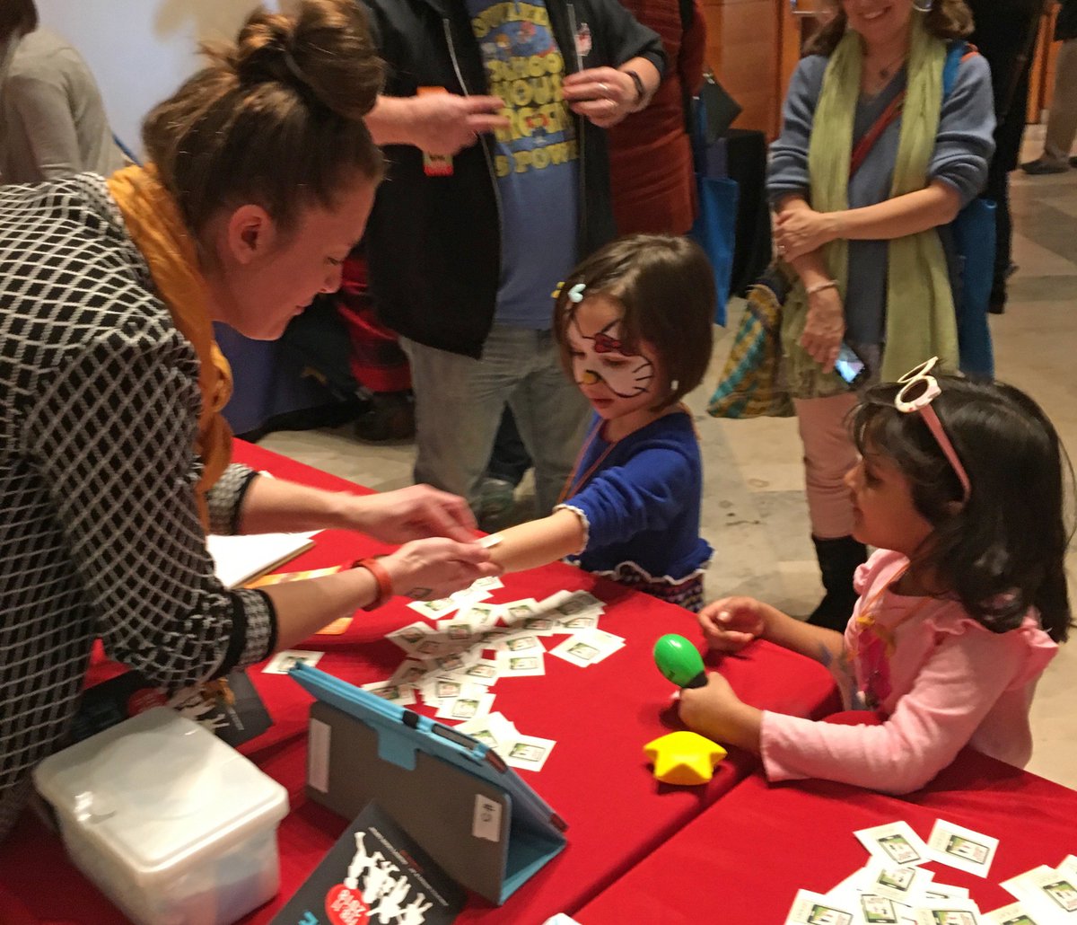 ThinkSmallMN's tweet photo. Thanks to everyone who stopped by our booth at Rock the Cradle on 2/11 at @artsmia @ChildrensTheatr @TheCurrent  Great to meet so many nice people &amp; happy to share info about free #ThinkSmallTexts! Learn more @ https://t.co/YbOwWDReEA. https://t.co/PSC4LWC7X6
