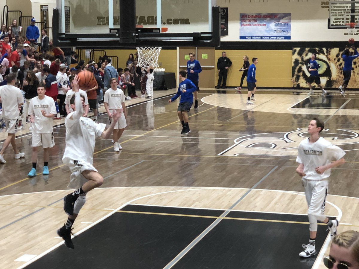 RCRockMedia's tweet photo. Boys JV basketball played Highlands Ranch High School, Fri., Feb. 9 at home. The final score was 48-47. Pic: Alec Shaffer #rivalry #basketball #jv #victory #beatranch https://t.co/XAi5e3RouW