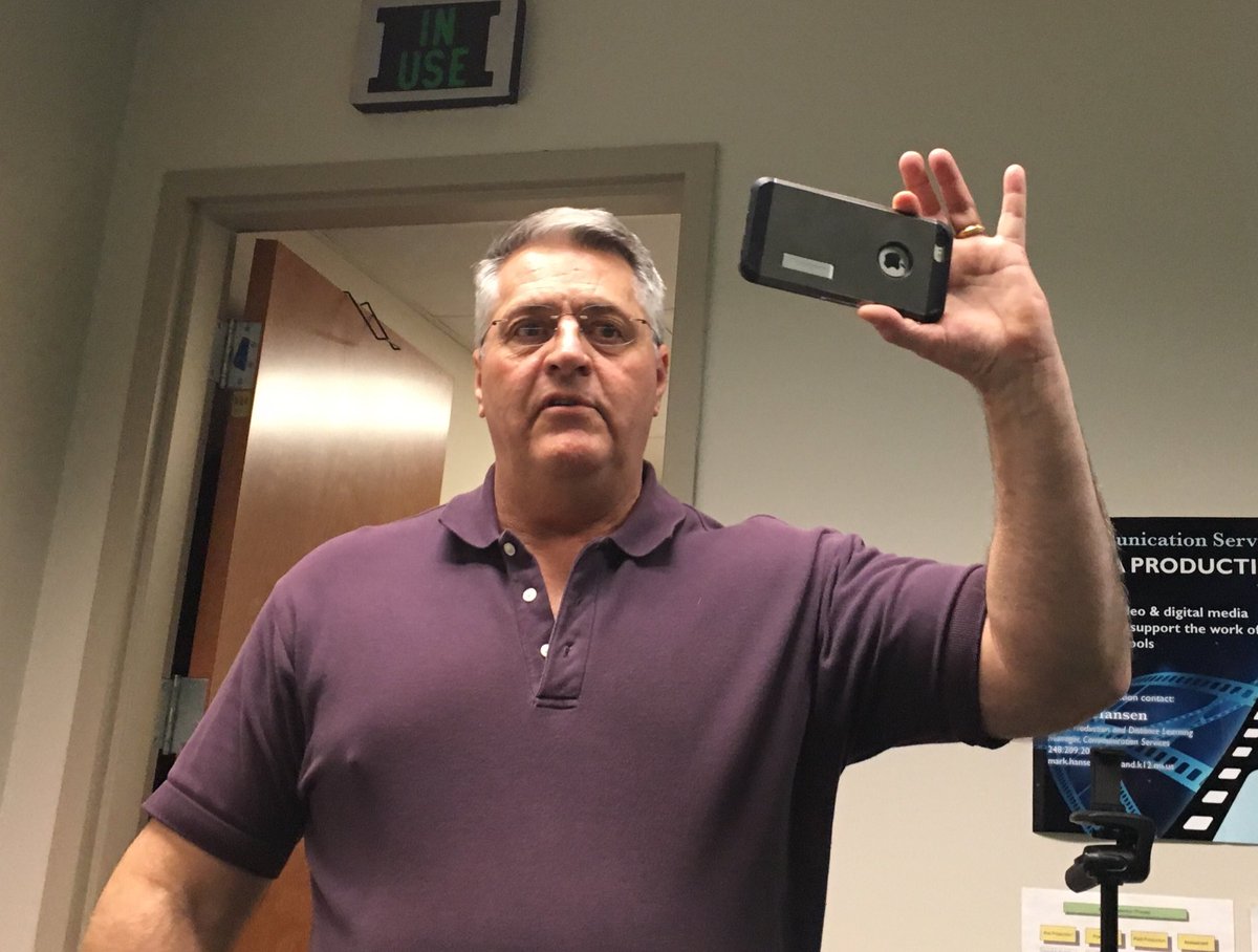 cummingsl's tweet photo. Major rule for capturing media with a smartphone for #digitalstorytelling is keep your phone horizontal!!!! Thanks for reminding us Mark Hansen! #transformOS #oakedtech https://t.co/d8IKRWsdKa