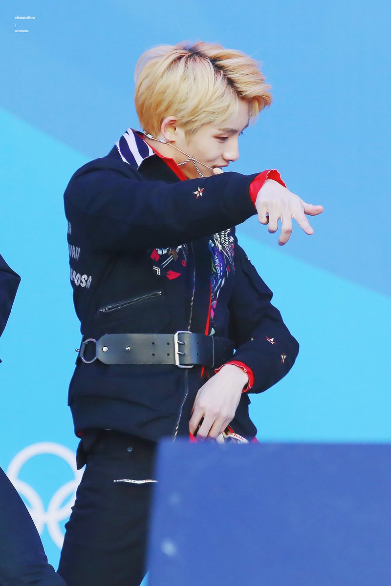 cleancotton_win's tweet image. 180212 목걸이가 잘못 했오
#nct127 #winwin #윈윈 #董思成