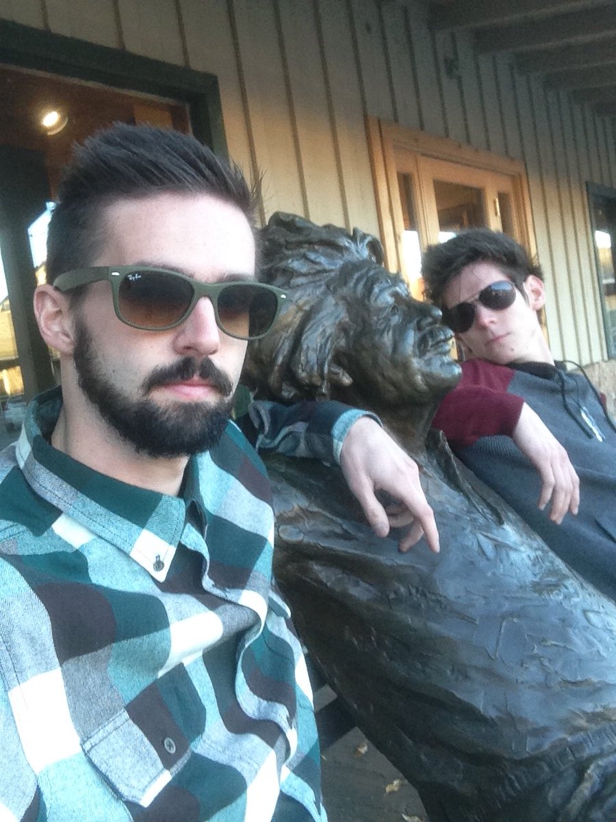 A_Lutz0's tweet photo. Selfies with Einstein in Jackson Hole are a thing apparently. https://t.co/4GNu1jslfn