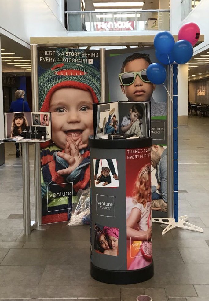 MallSolutionsEU's tweet photo. Treat someone special and book a photography experience this valentine’s, you can find @VentureChelt @regentarcade all this week! 📸 https://t.co/2hhNdTxhos