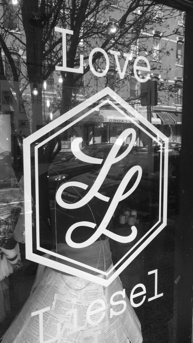 MILLZBRAND's tweet photo. @shoplovelocked 353 Grove St. Jersey City, NJ 
  🚨RE-Stocked and ready for V Day the @meetpepperb Lux Powerbank. The portable on the go charger charges up to 4 hours and is great for your heavy on the go commute. Stop by today and pick yours up. #ad

#shoplovelocked #meetpepperb https://t.co/eN3R0JMe9W