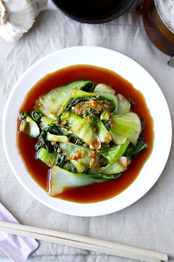 Bok Choy With Garlic and Oyster Sauce. 
One of the easiest stir fry #recipes ever
#nom #foodporn #easy
buff.ly/2FOXqXH