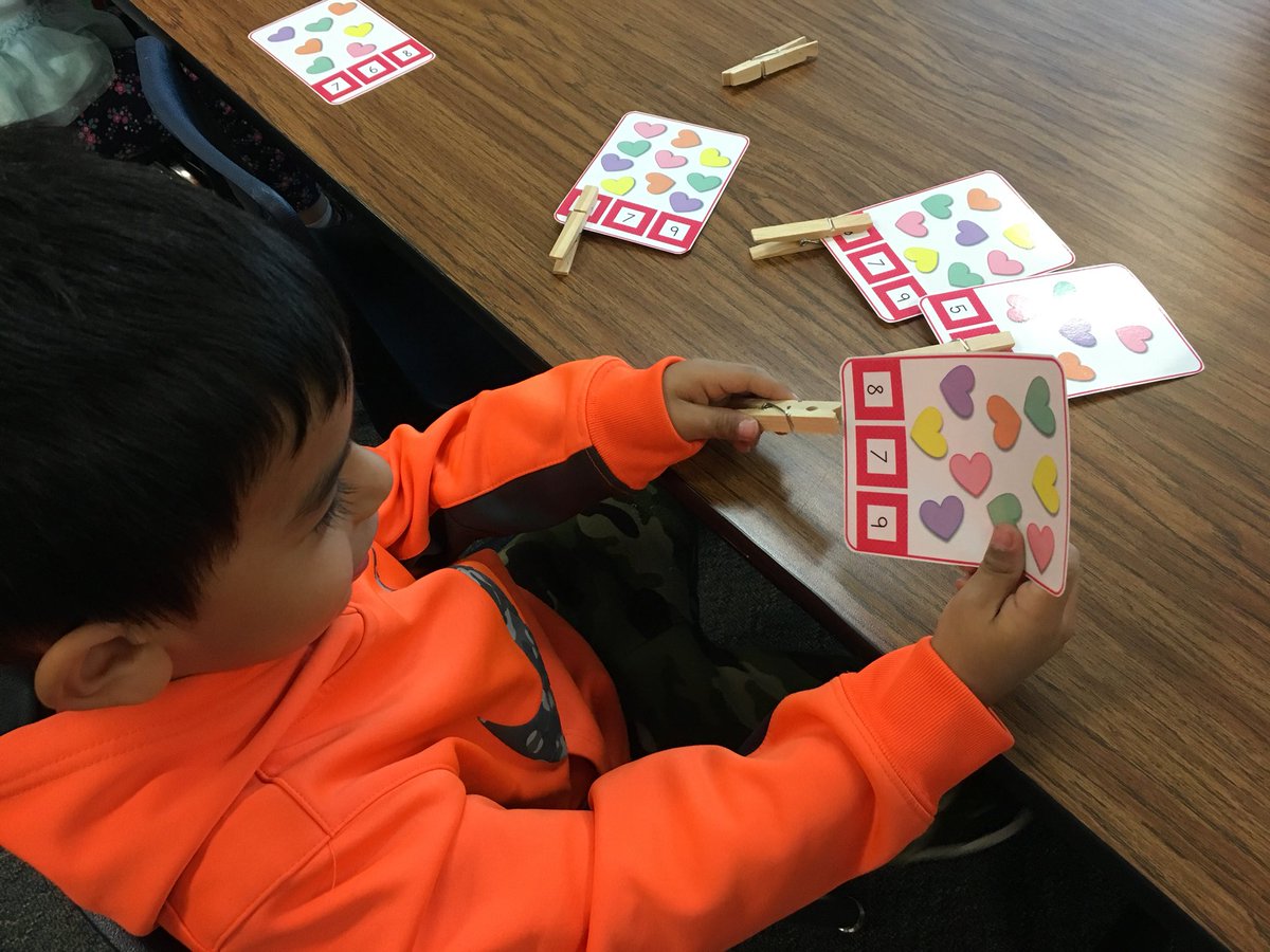 gabz_garciia's tweet photo. Love is in our classroom 💘 Stop in &amp; shop for your favorite cards, balloons, chocolates, etc @ our #DramaticPlayCenter !! Math stations were #lovely ❤️ too! @CallisonES @RRISDPK https://t.co/XMLZLQEYoz