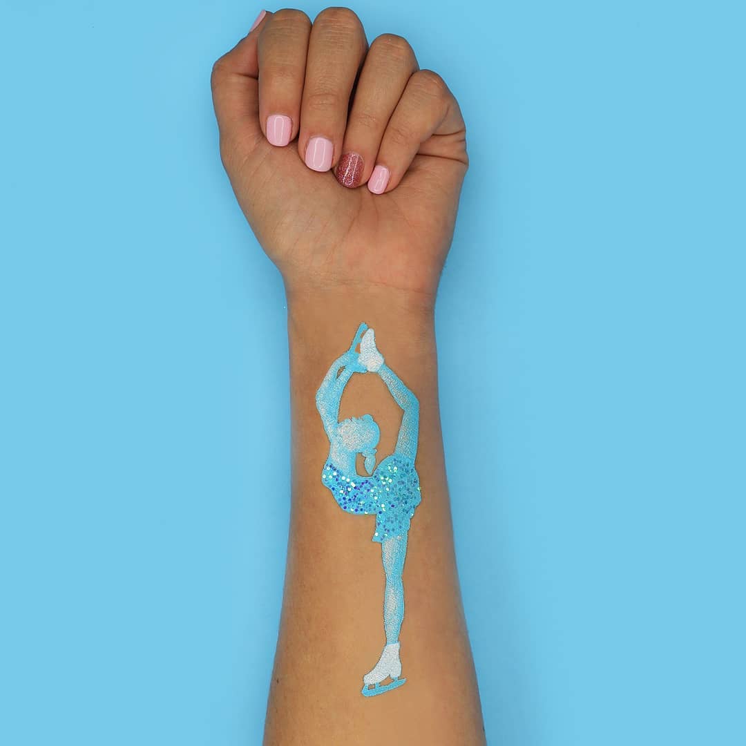 tartecosmetics's tweet photo. RT if you love figure skating as much as we do!βΈ #crueltyfree #rethinknatural #tartetalk #swatchgoals #figureskating https://t.co/g1f4BM4KGa