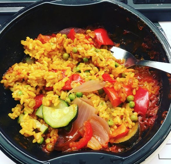 asda's tweet photo. Struggling for a quick and easy Monday night tea? ThatPlantJourney on Instagram said that our vegetarian roasted pepper &amp; courgette paella was "super lovely" when sharing these pics 🌱 #MeatFreeMonday https://t.co/R6GLVbNVay