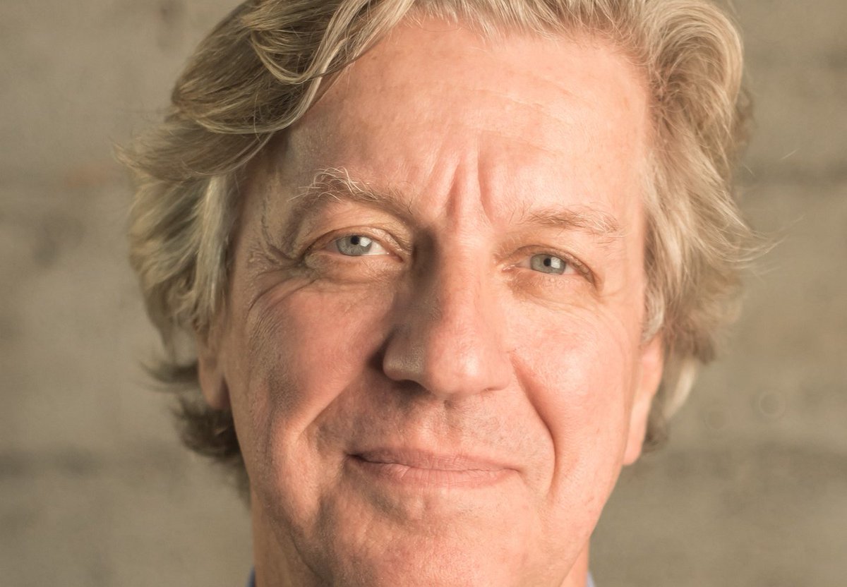 MediaVillageOrg's tweet photo. "If anybody tells you that they know how the relationship between linear, social, digital and over the top is going to resolve itself they are lying." @FredGraver SVP of @DiscoveryComm on the new rules for engagement. https://t.co/m6mRm0ikBo https://t.co/ArxooTaXzq