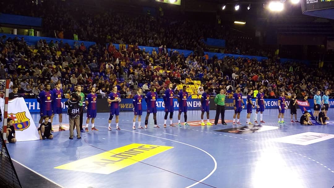 HandbolFornells's tweet photo. Dissabte a la tarda, una seixantena de components del club vam anar al Palau Blaugrana a gaudir del partit de Champions d'Handbol entre el FC Barcelona i el HC Vardar.
Ens ho vam passar d'allò mes bé. #fornellsdelaselva #unpobleunequipsomhifornells @aefornells @fornells_cat https://t.co/wPDpFpiwMj
