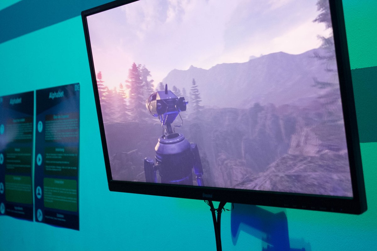 PlayContext's tweet photo. Looking back: Showcasing Phoning Home to the public for the first time at the Game Science Center Berlin
@GSC_Berlin @ionlands @NYUGameCenter @NewSchoolBerlin #phoninghome #indiegames #indiedev #gamedev #gamedevelopment #indiegame #unity3d #madewithunity https://t.co/df8YaSpcNh