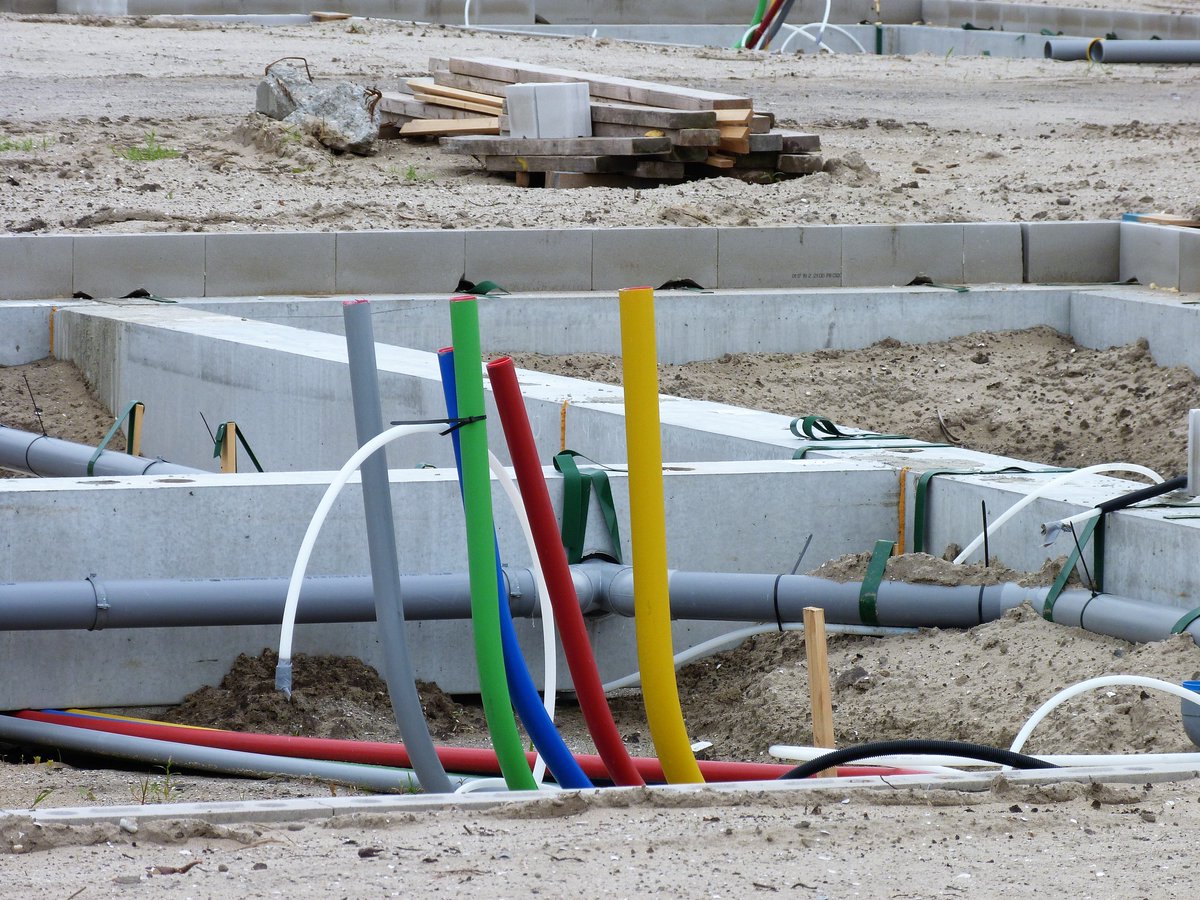 PvdA #Diemen wil 1.200 sociale huurwoningen. Hiervoor krijgen corporaties korting op de grond. Voor huisvesting van jongeren en ouderen trekt de PvdA 1,2 miljoen extra uit. Diemenaren krijgen, voor zover wettelijk mogelijk, voorrang bij de toewijzing. diemen.pvda.nl