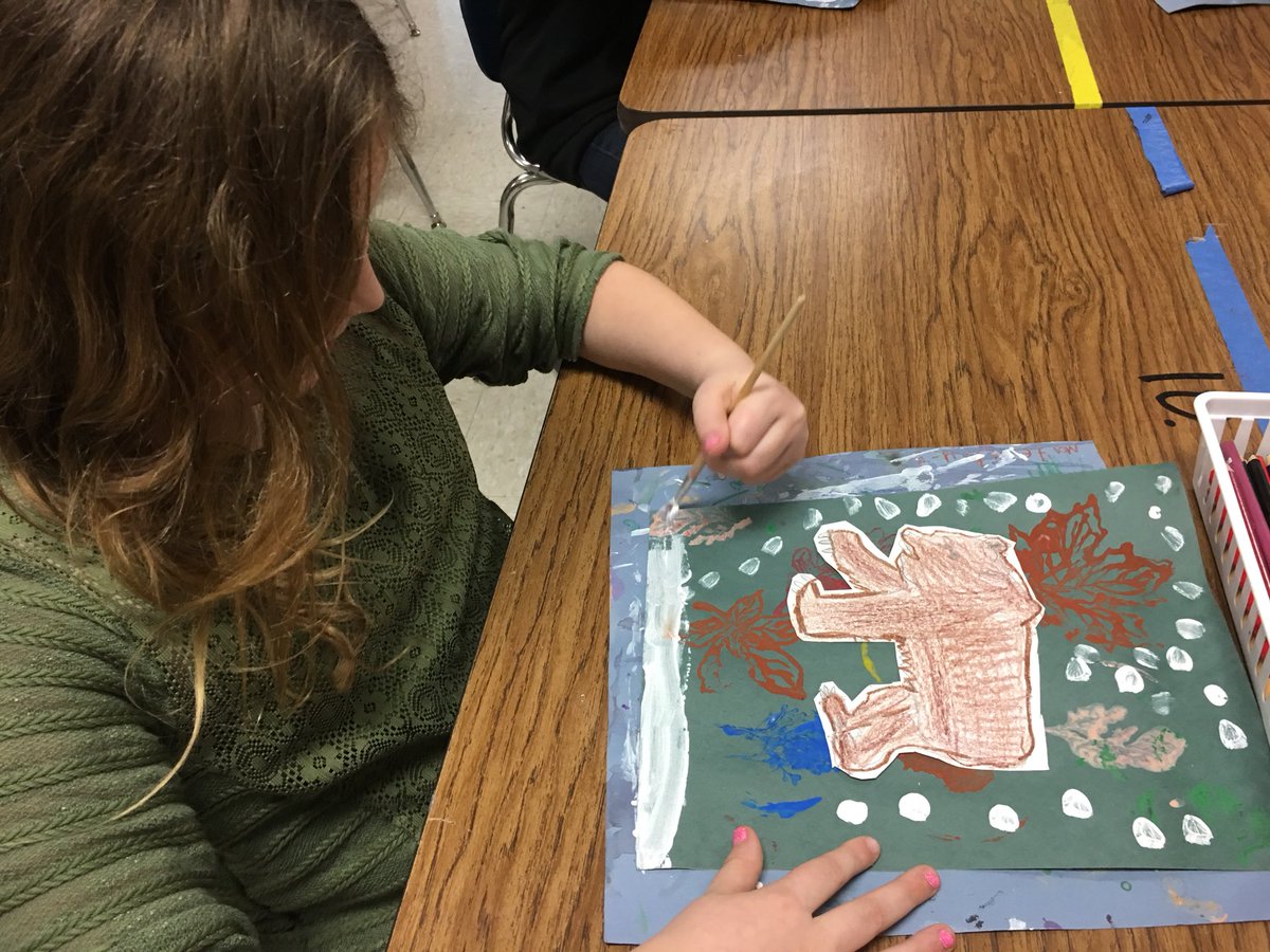 art_with_clark's tweet photo. Last minute touches on our “Old Bear” project Ms Morris #buzzworthy @howellprincipal https://t.co/yCsFnJFiae