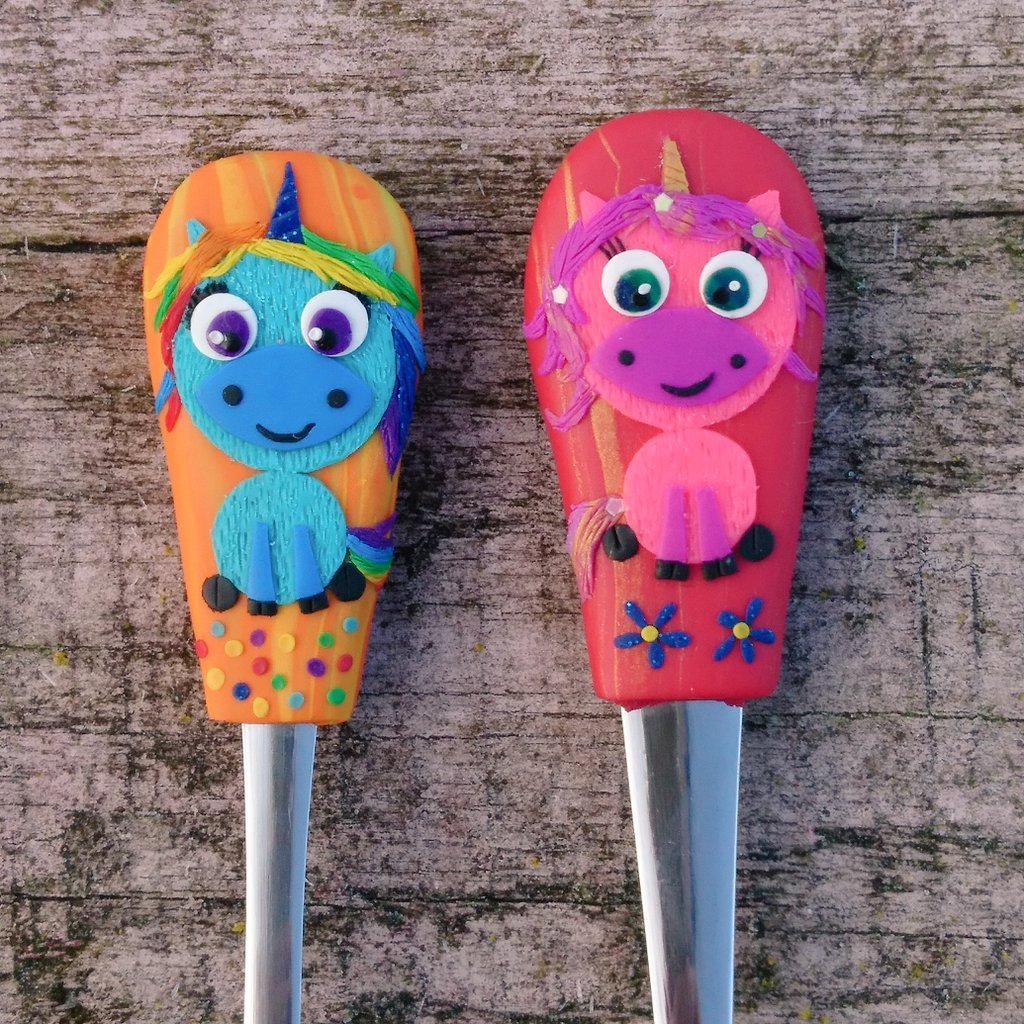 raganudraustini's tweet photo. for little ones... 
Polymer clay decorated cutlery #forlittleones #fimoart #polymerclay #decoratedspoon #dovana #dovanuidejos #cuteanimals #decoratedcutlery #rainbowdash #pinkiepie #unicorn #mylittlepony #gift #spoonandfork #cutiespatooties #handmade #poniukai #vienaragis https://t.co/LFfhxXz5ZR